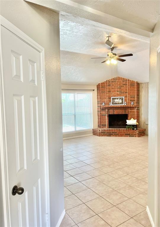 Building Photo - 16307 Ginger Run Way