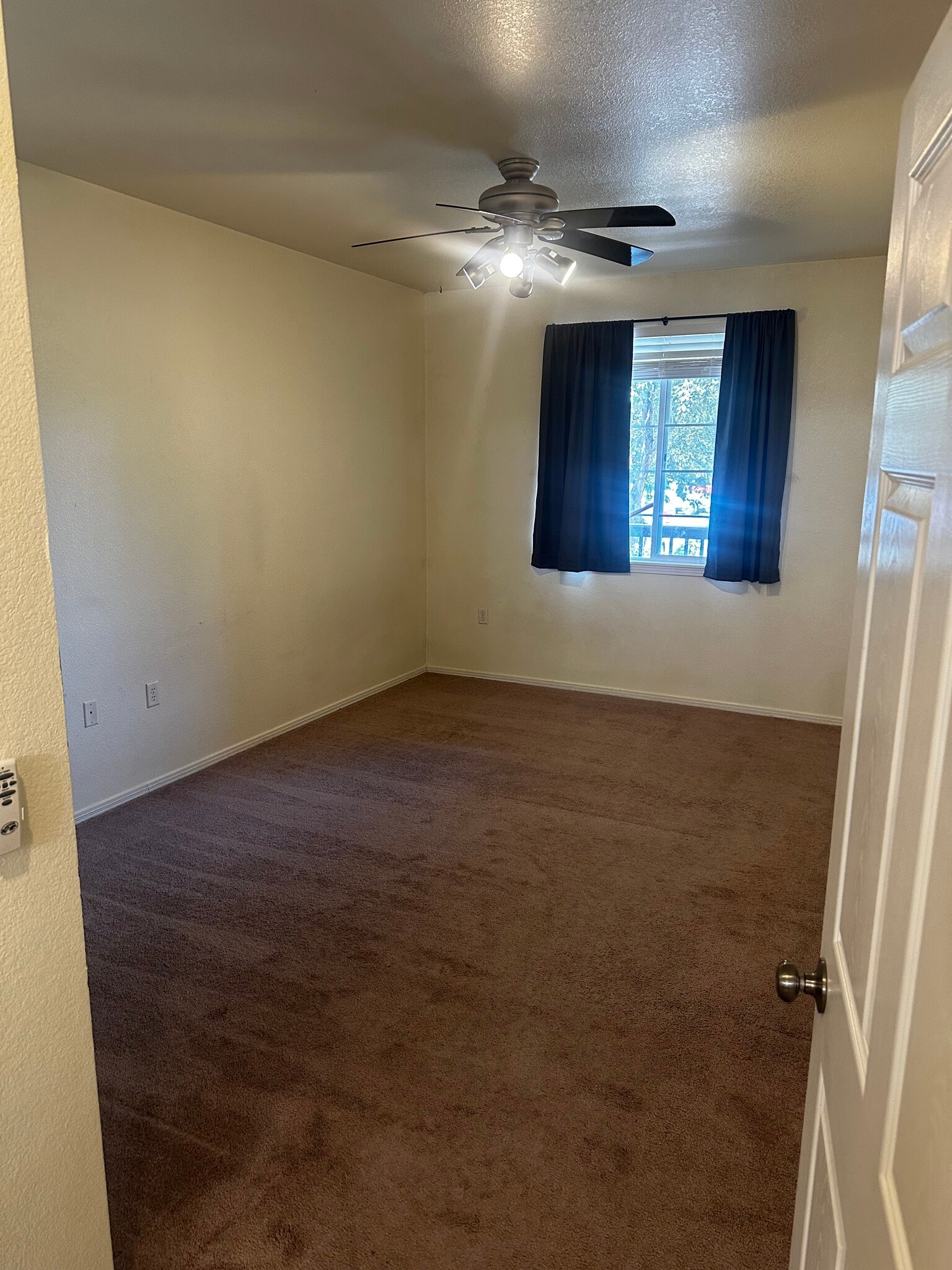 Bedroom - 3002 West Elizabeth Street