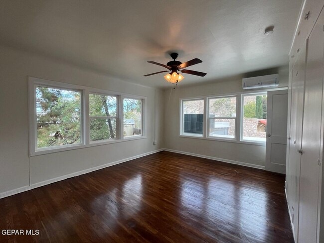 Building Photo - 1203 Madeline Dr