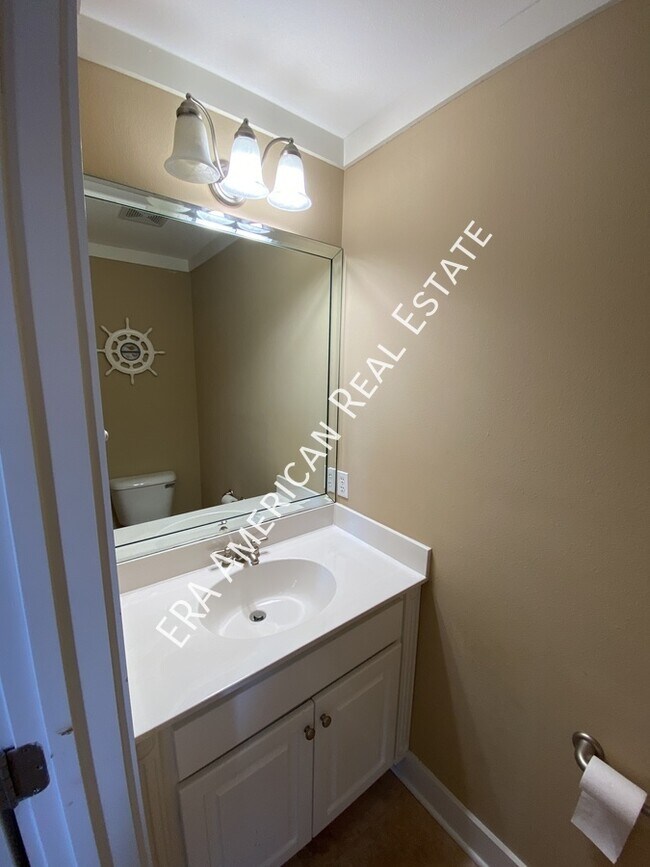 Building Photo - 123 Woody Wagon Way