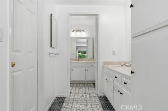Building Photo - 1335 N Sarita Pl