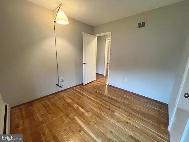 Building Photo - 14915 Daytona Ct