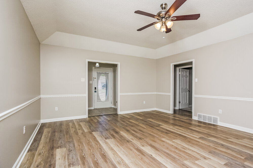 Building Photo - 5044 Brooksbank Cove S