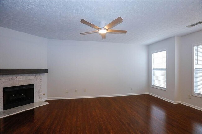 Building Photo - 3048 Kentmere Dr