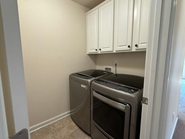 Building Photo - 1009 Magnolia Blossom Ln