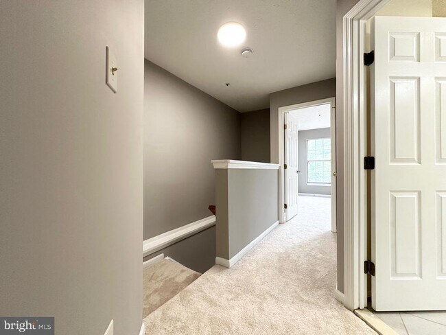 Building Photo - 20527 Lowfield Dr