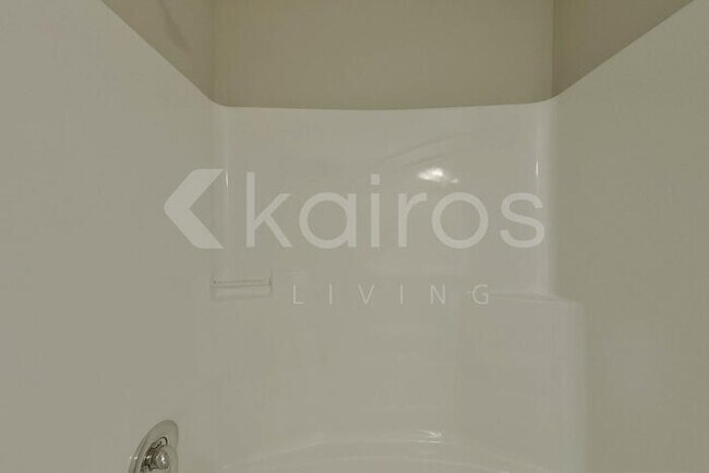 Building Photo - 948 Silent Barge Cv