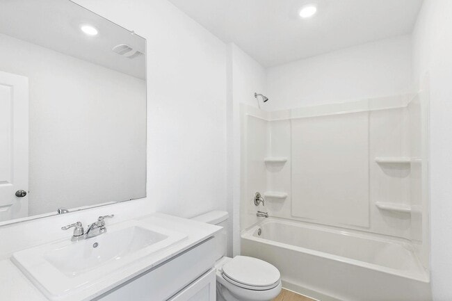 Building Photo - 331 Bugbee