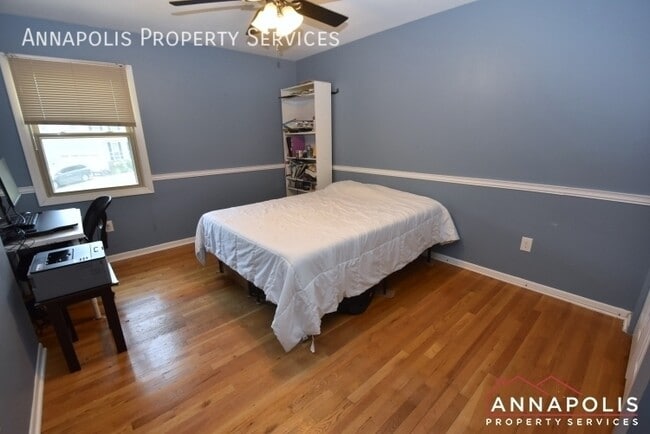 Building Photo - 700 Mt Alban Dr