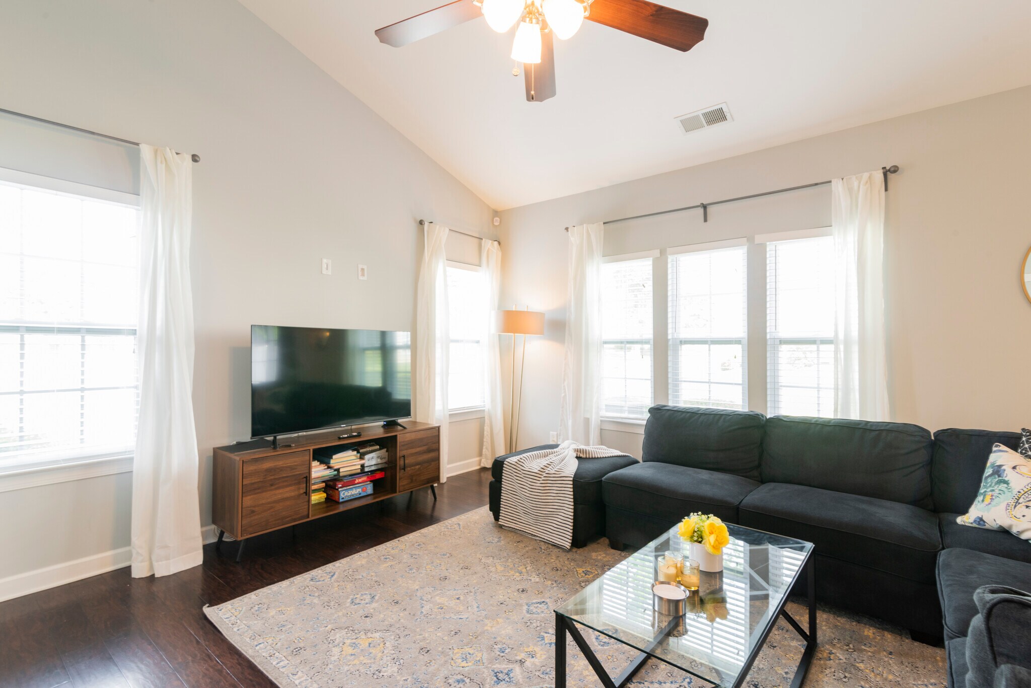 living area - 15403 Barossa Valley St