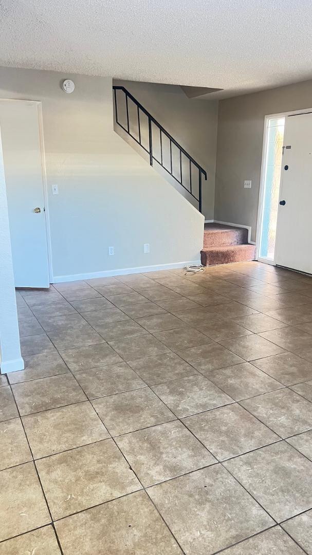 Building Photo - 6008 W Townley Ave