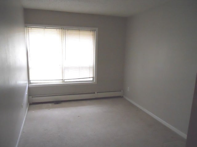 Building Photo - 2 Bedroom !!!