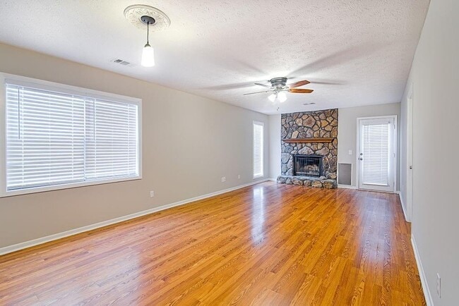 Building Photo - 3535 Miller St