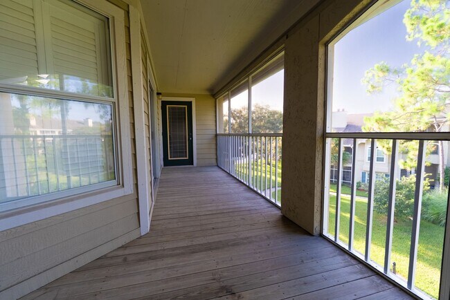 Building Photo - Beautiful Ocean Links Condo!