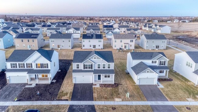 Building Photo - 454 Bower Ln