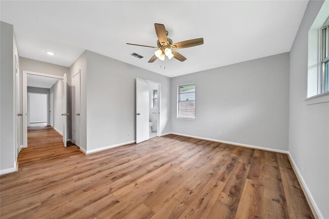 Building Photo - 3015 Peppermill Rd