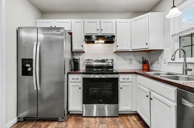 Building Photo - 519 Byler Cir
