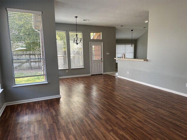 Building Photo - 1607 Bonnie Lea Ln