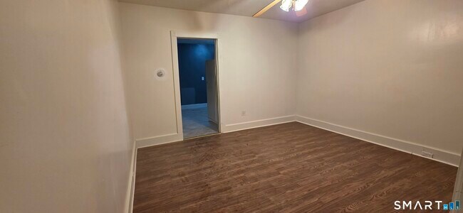 Building Photo - 137 Birch St