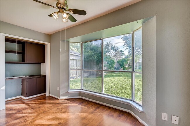 Building Photo - 946 Mesa Terrace Dr