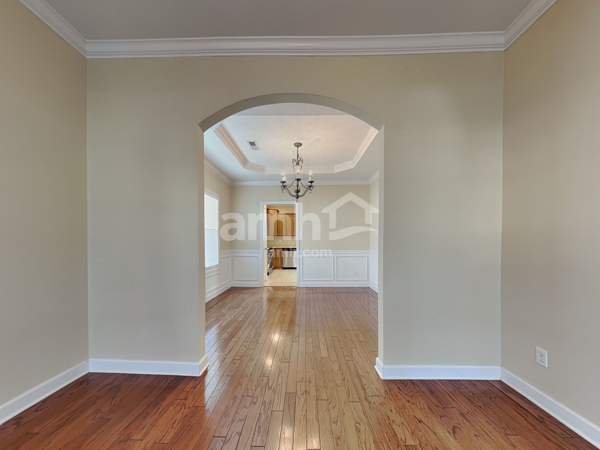 Building Photo - 1641 Silver Oak Ln