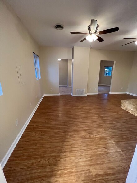 Building Photo - 189 E 2nd St