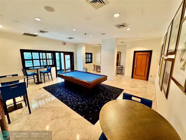 Building Photo - 610 W Las Olas Blvd