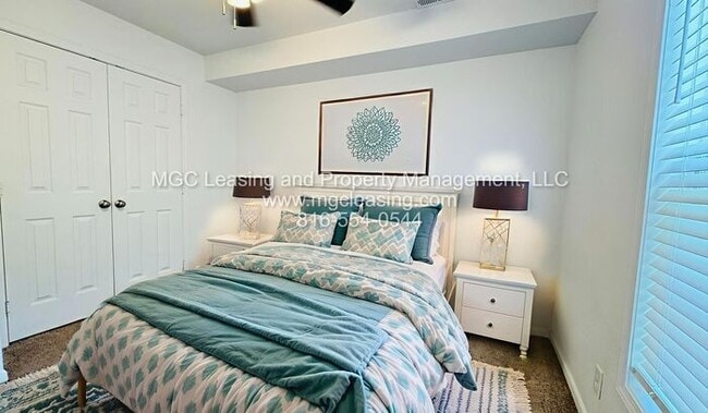 Building Photo - Holiday Special at Creekwood Park-$1,000 Rent Credit + $250 Amazon Gift Card-Apply Now!