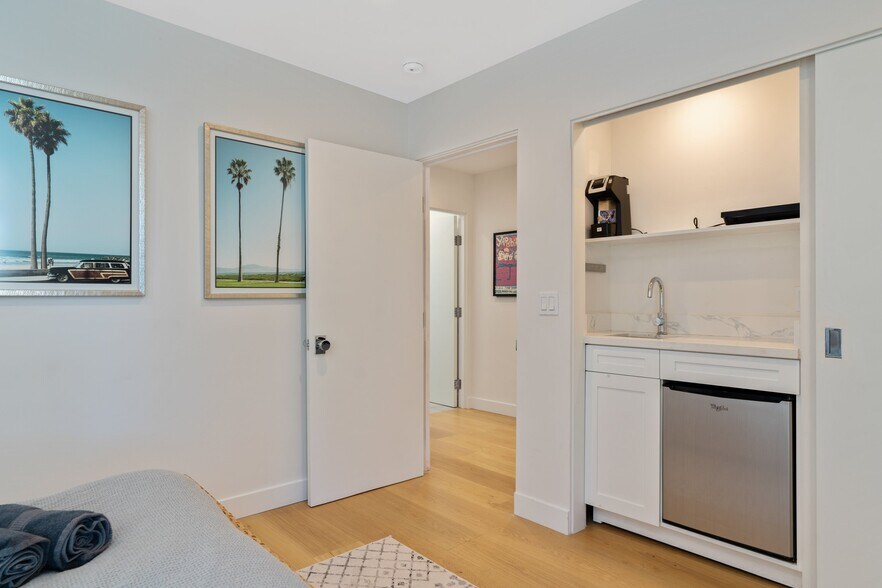 Building Photo - 3632 Beverly Ridge Dr