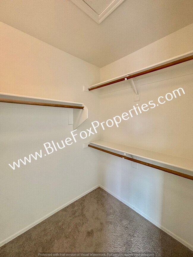 Building Photo - 6006 S Mogollon Dr