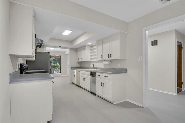 Building Photo - 11512 Tin Cup Dr