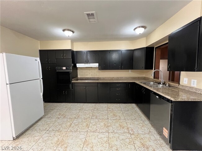 Building Photo - 1425 Wengert Ave