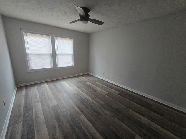 Building Photo - 1006 Wood Creek Dr