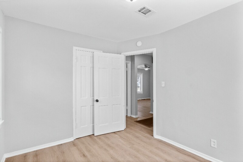 Building Photo - 1620 Phyllis Ave