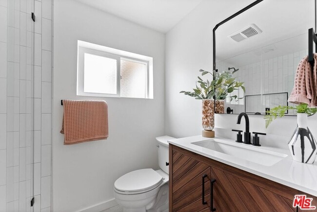 Building Photo - 5192 Orange Pl