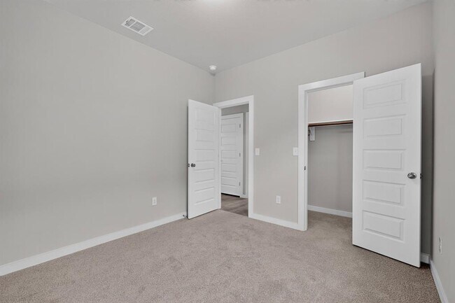 Building Photo - 116 Appleberry Ln