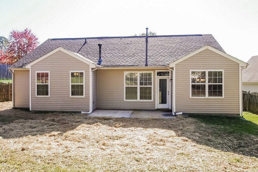 Building Photo - 7021 Chieftain Dr