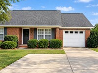 Building Photo - 3501 Beacon Dr