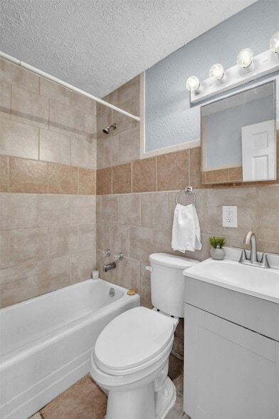 Building Photo - 2314 Eagle St