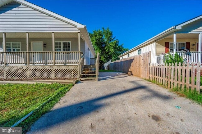 Building Photo - 426 Washington St