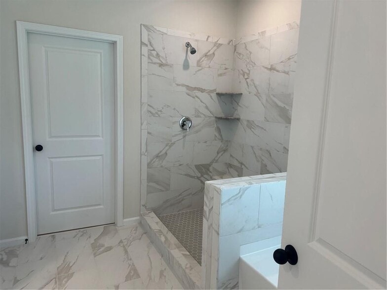 Building Photo - 326 Rodeo Dr