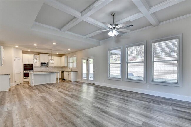 Building Photo - 1661 Silver Crst Wy