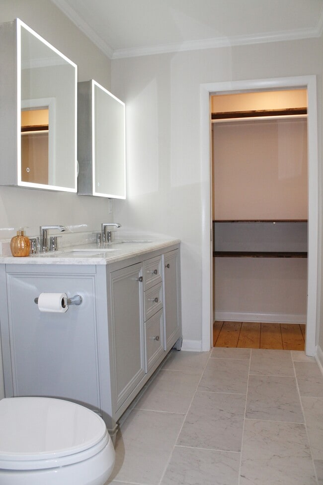 Building Photo - 275 Piney Ln