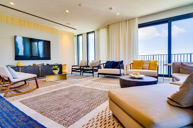 Building Photo - Larger Studio Unit with Lanai in Aalii