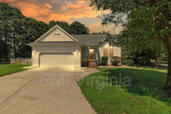 Building Photo - 6811 Dickens Ct E