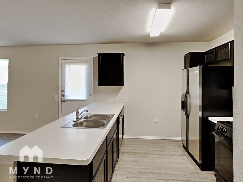 Building Photo - 7119 Cozy Run