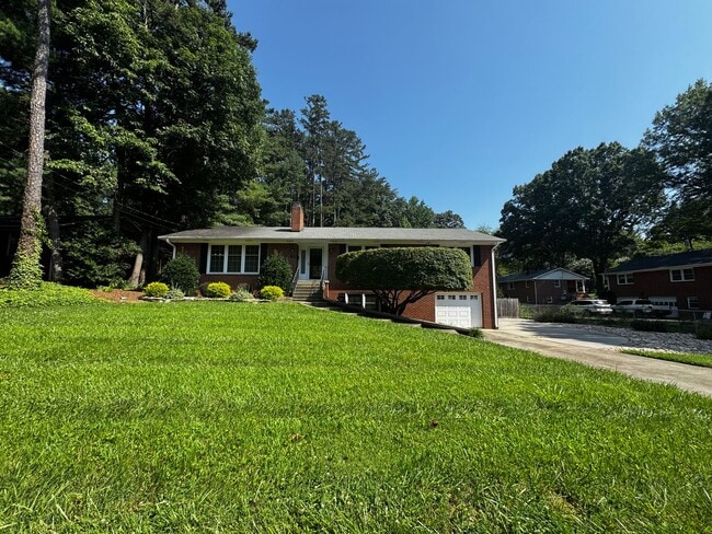 Building Photo - 3109 Kinnamon Rd