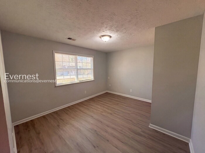 Building Photo - 426 Park Ridge Cir