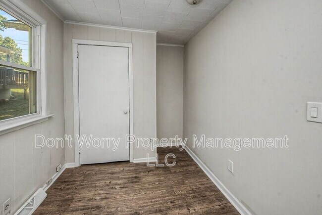 Building Photo - 4106 Lexwin Ave