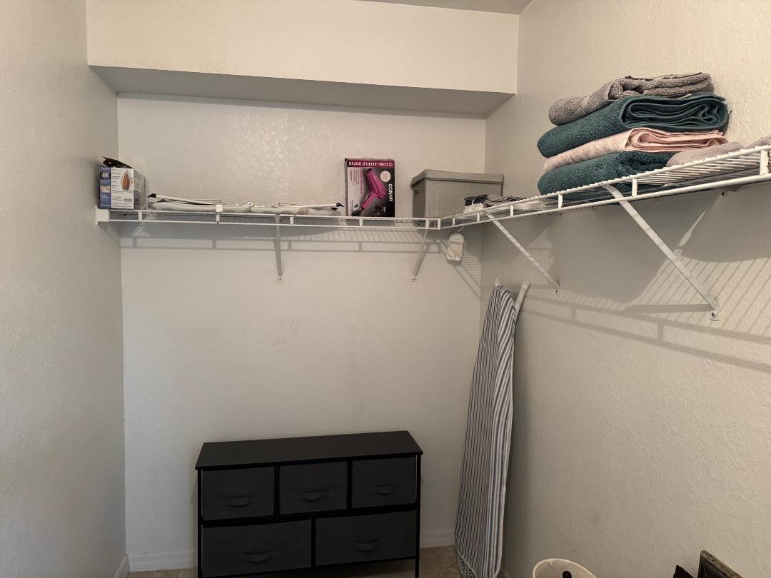 walk in closet - 8313 Bernwood Cove Loop